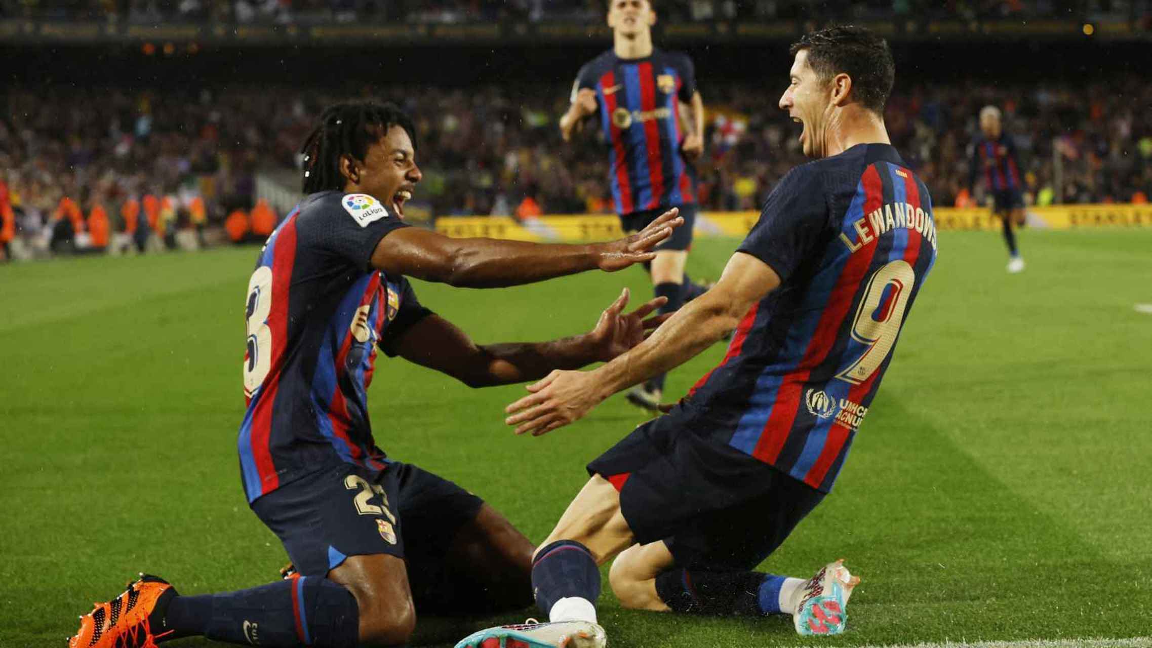 包含巴塞罗那再获胜利,争冠希望依然存有的词条 包含巴塞罗那再获胜利,争冠希望依然存有的词条