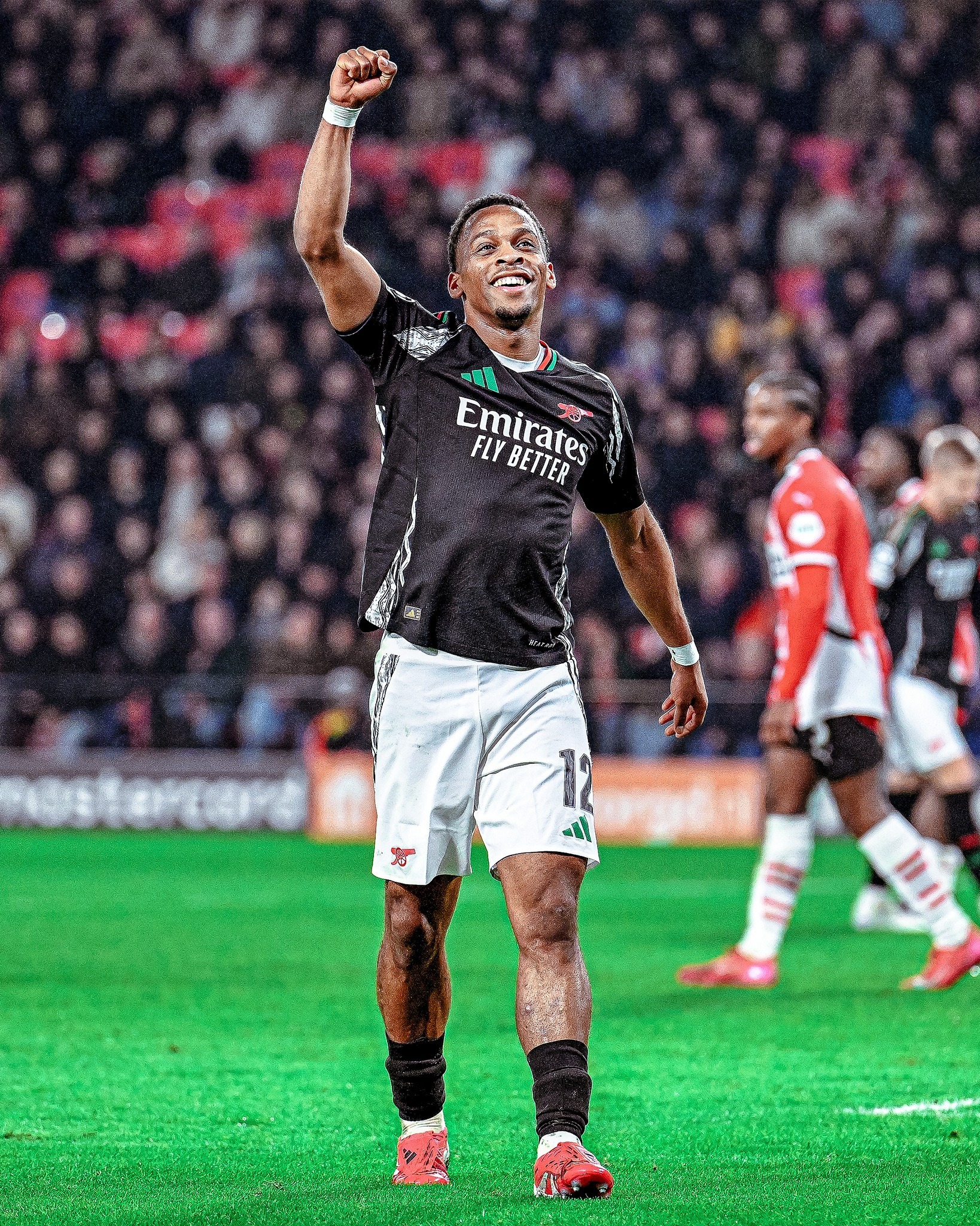 阿森纳后卫连续低迷，球队战绩受影响