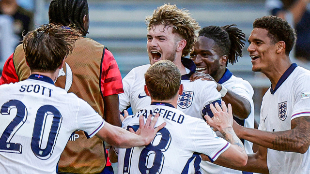 利物浦队在英格兰杯赛中继续征程