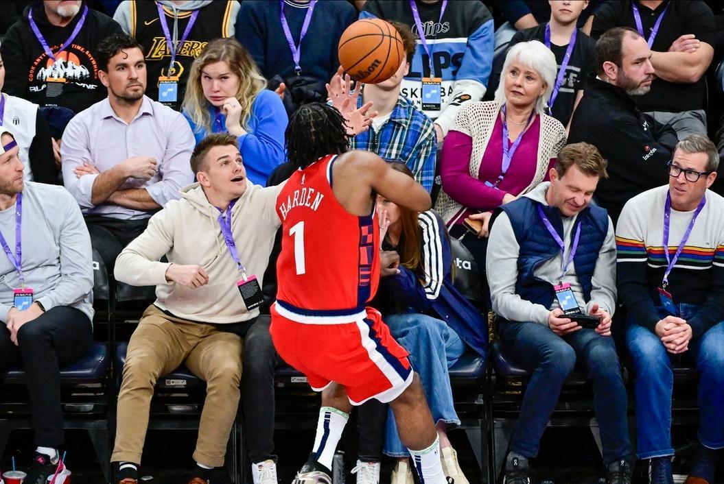 包含快船队集体发威,连胜势头不可阻挡的词条 包含快船队集体发威,连胜势头不可阻挡的词条