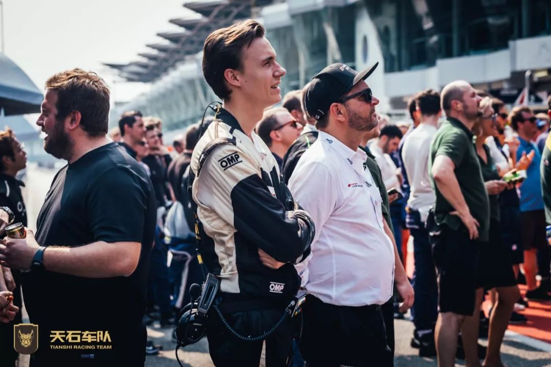 关于德国自行车选手速度惊人,斩获亚军的信息 关于德国自行车选手速度惊人,斩获亚军的信息