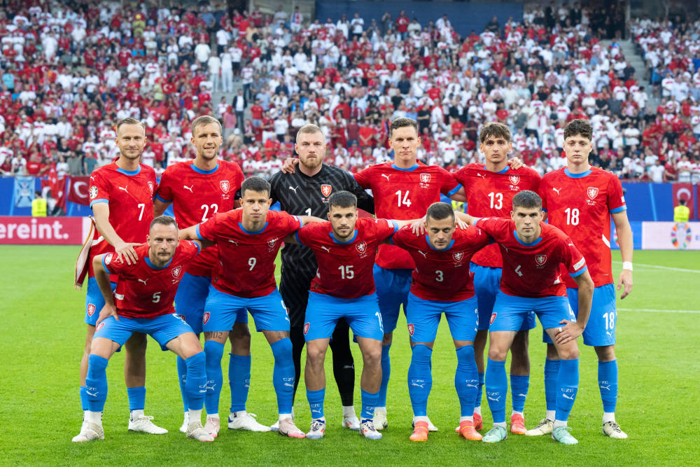 开云体育入口-捷克足球队在关键时刻击败对手