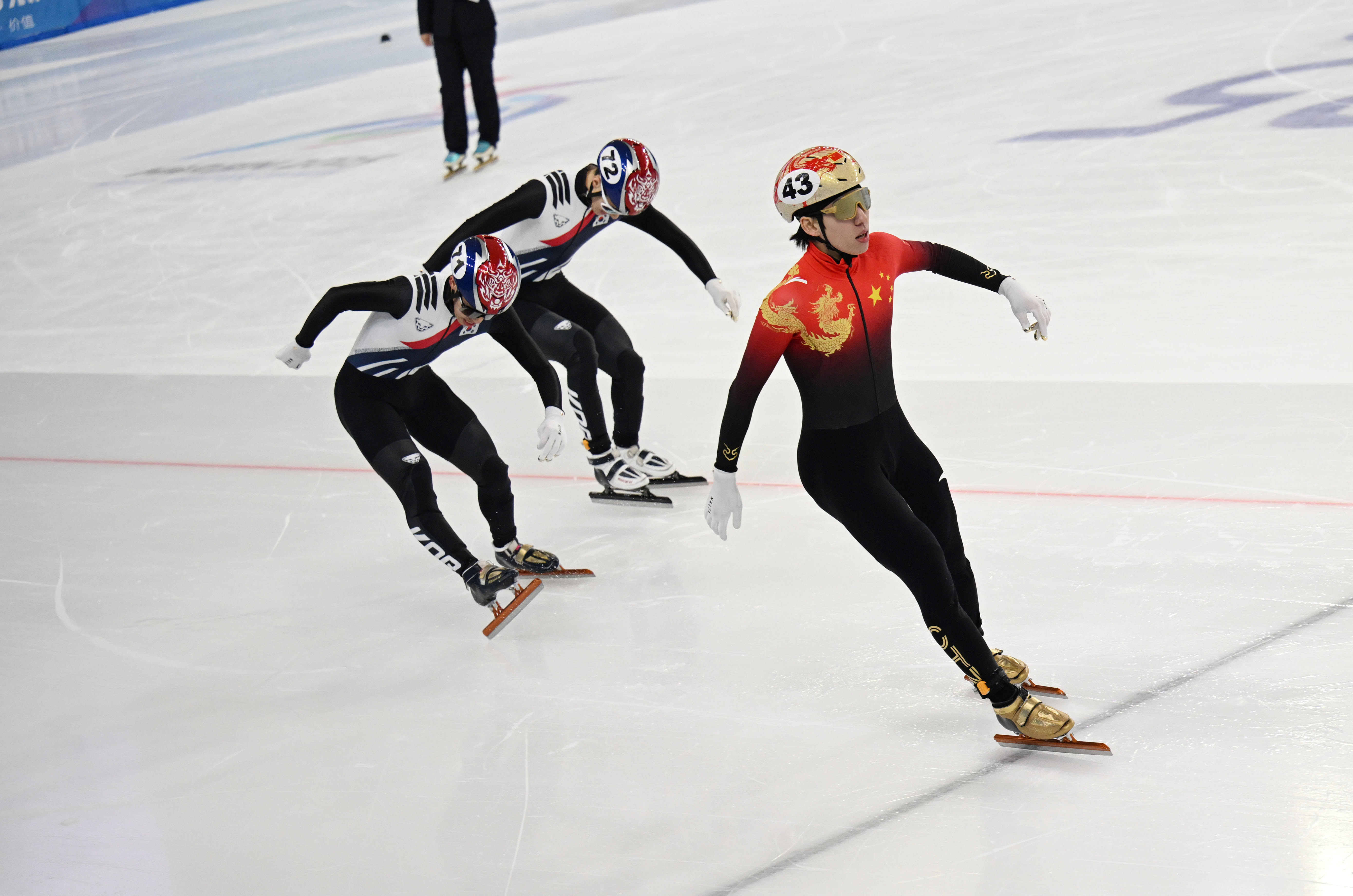 卢森堡选手在滑雪比赛中勇夺金牌