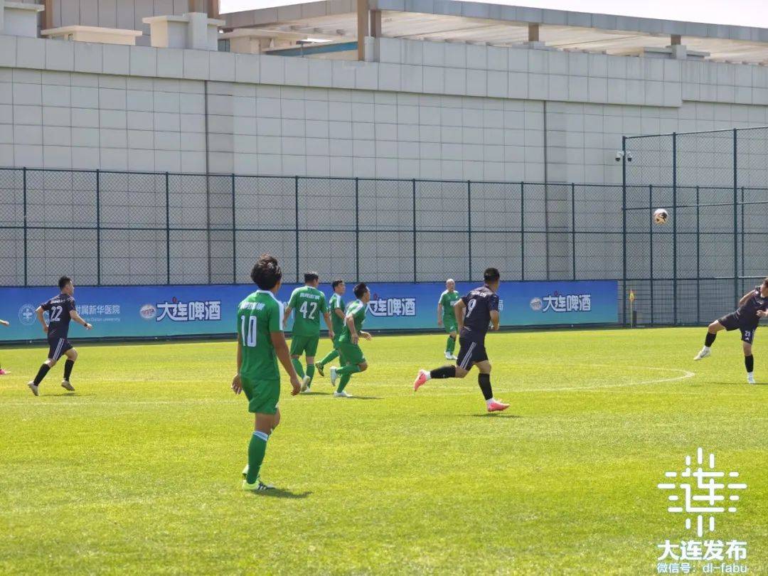 开云体育官方网站-国内职业足球赛场战况频频转折