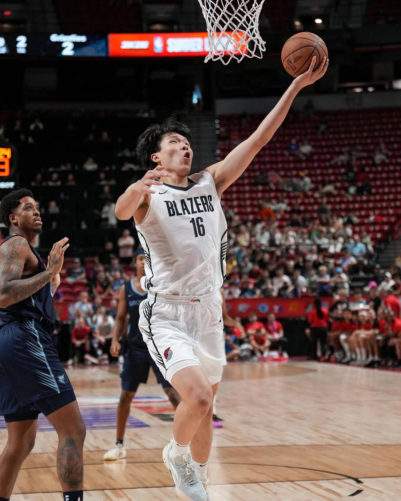 开拓者队遭遇失利，不敌灰熊队