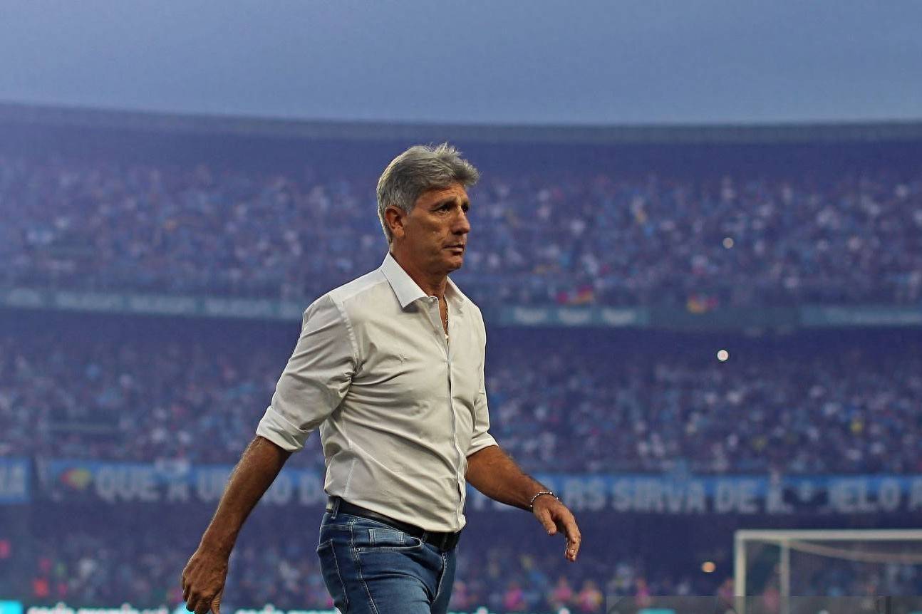 认负风波：多特蒙德主帅教练遭遇尴尬的简单介绍