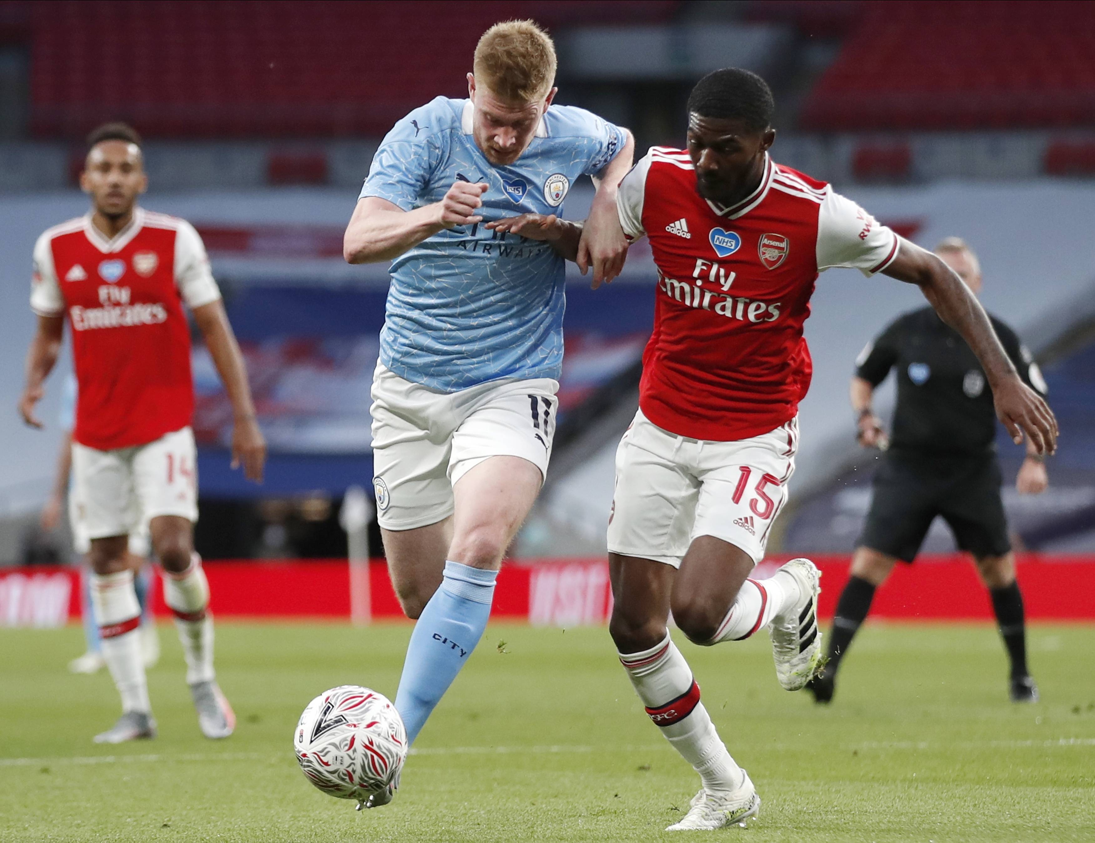 阿森纳青年成功突破对手！