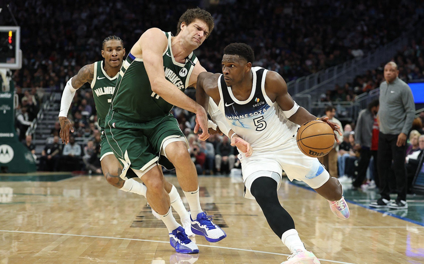 开云体育中国-开拓者队惨遭逆转，不敌森林狼