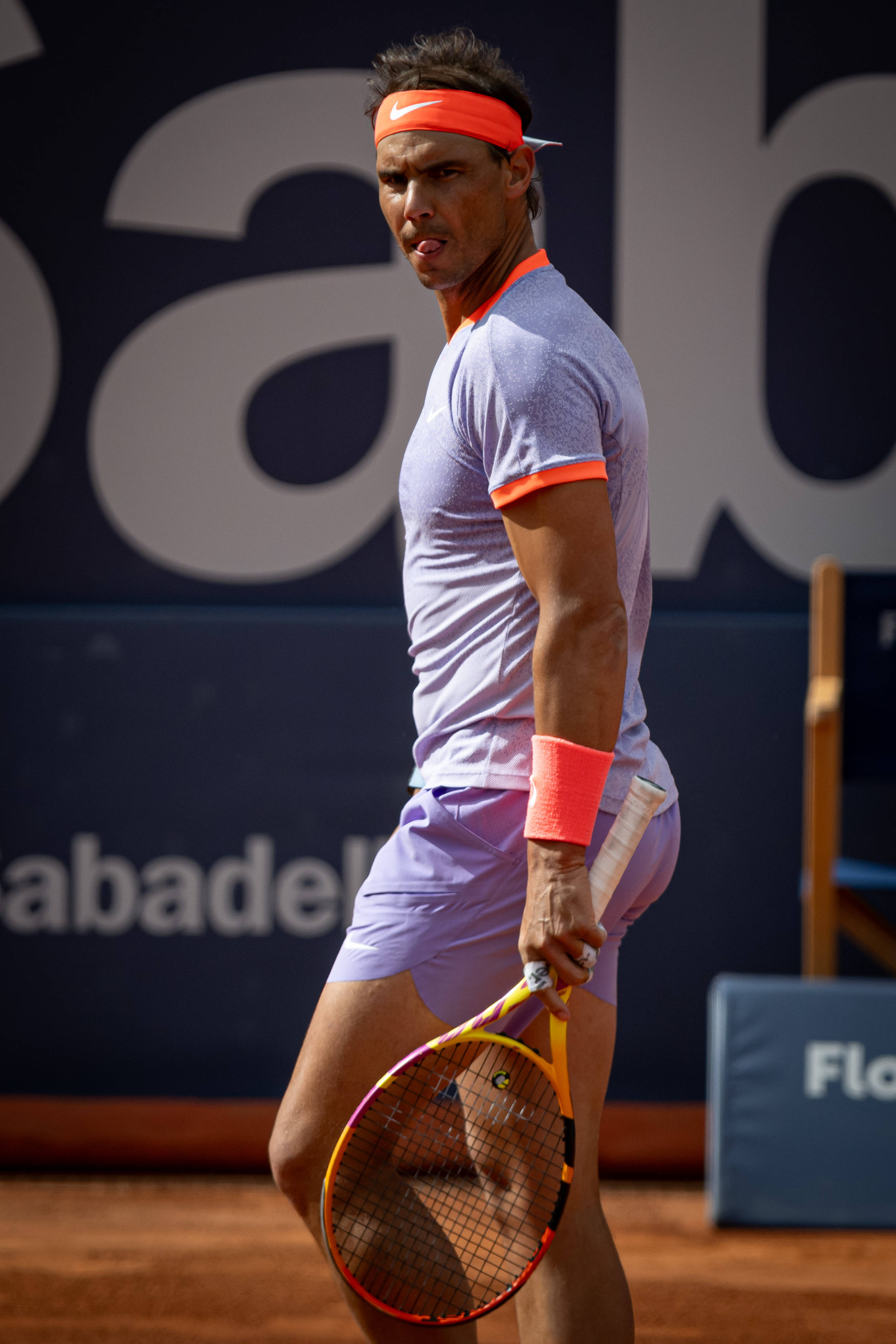 纳达尔在东京的比赛中夺冠