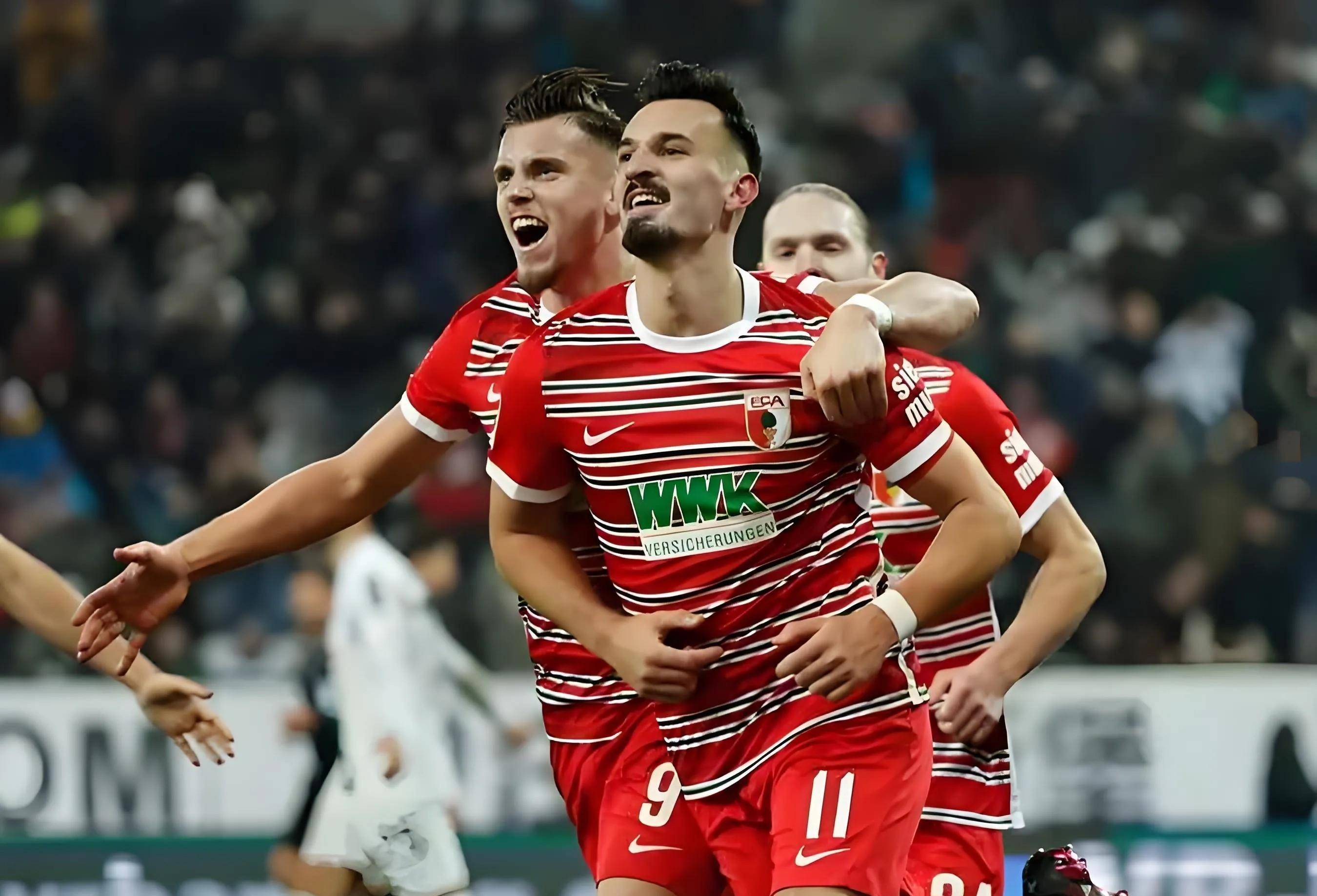 德国国家队奋勇争胜，携手晋级淘汰赛