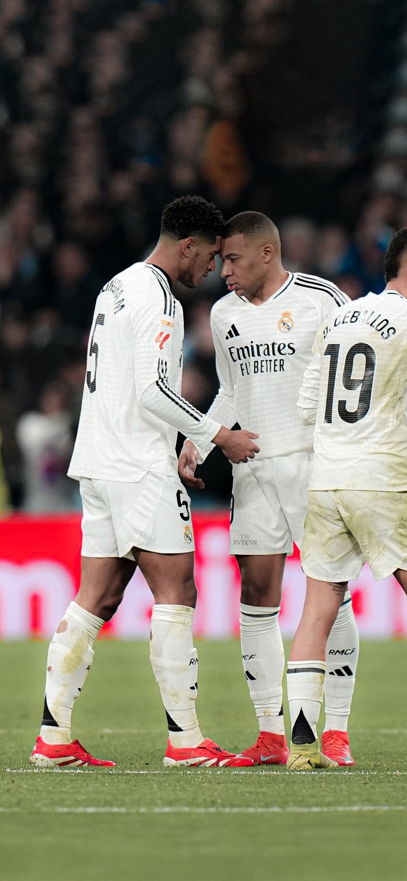 开云体育在线-马德里德比火爆，皇马大胜马竞