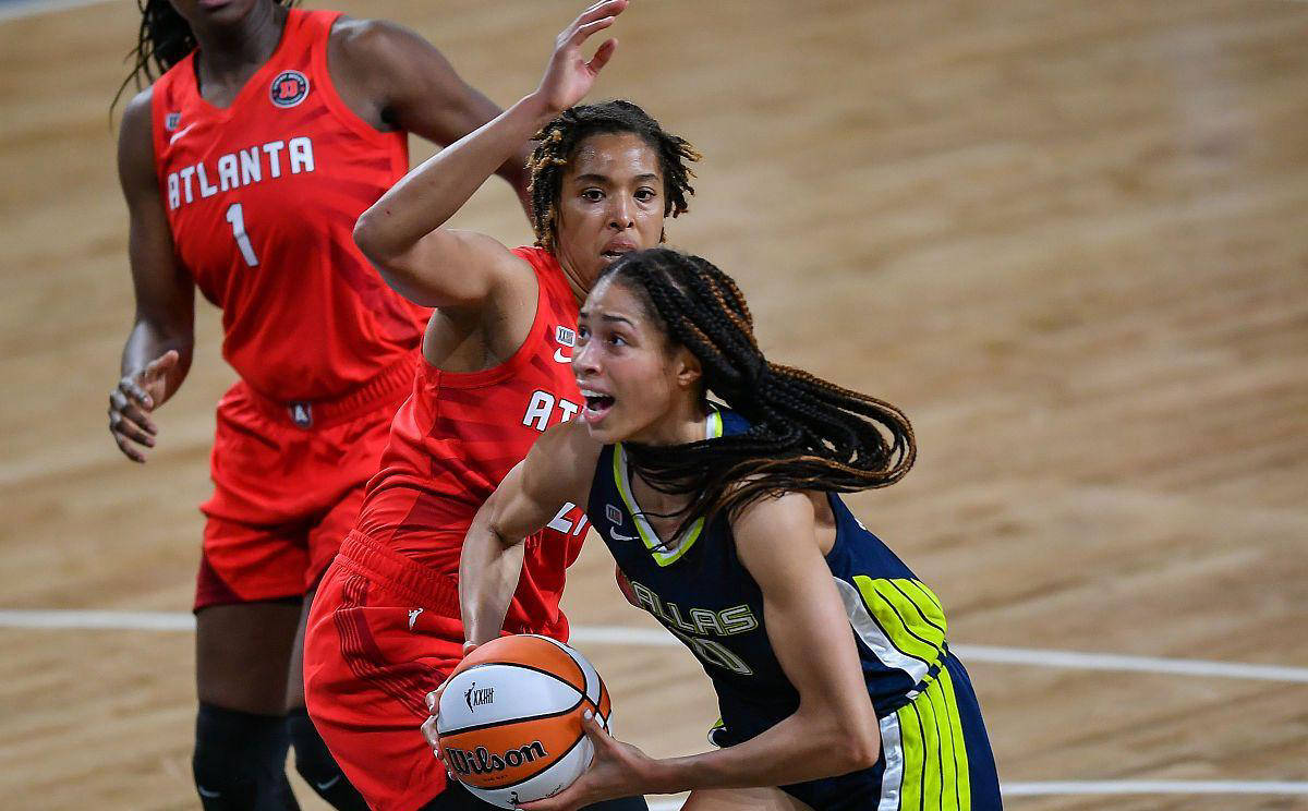 包含克莱蒙主场吞下惨败，战绩遭遇颓势的词条