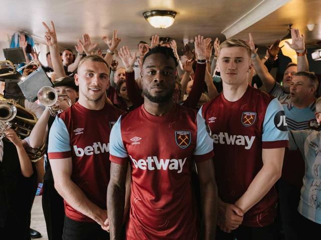 开云体育APP下载-伦敦德比再掀战争，西汉姆联难敌切尔西的简单介绍