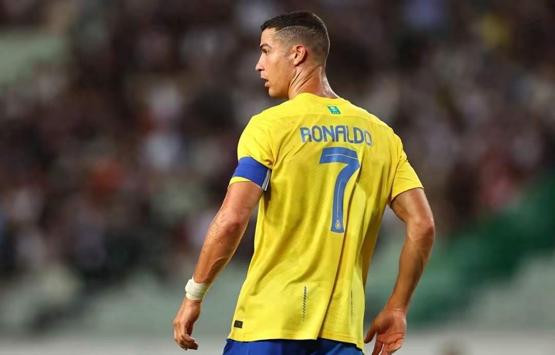 开云官网-足球赛事中球员表现出色成为关注焦点