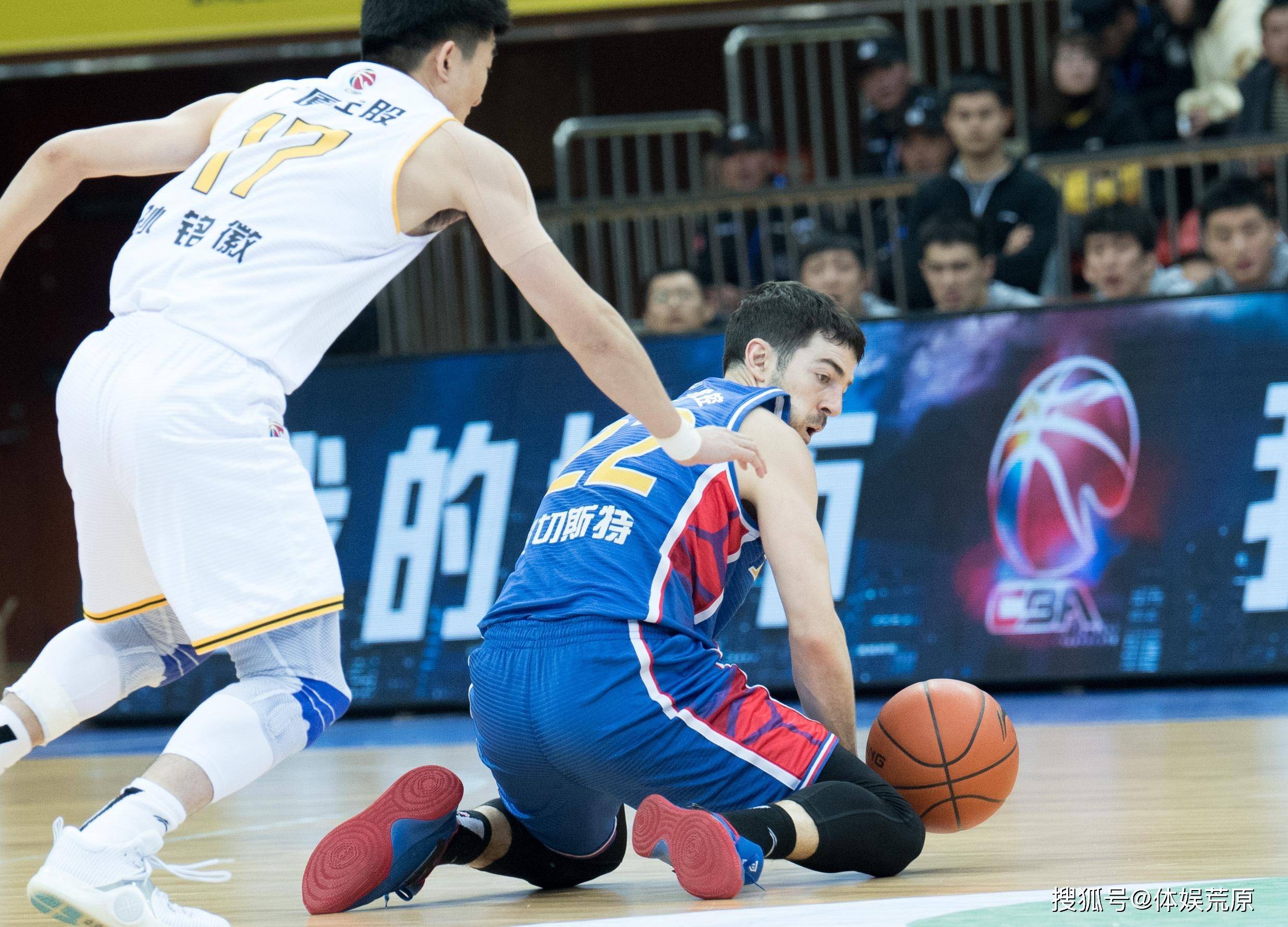 开云APP-卡尔皮主场战胜，球队在比赛中全取三分排名飙升