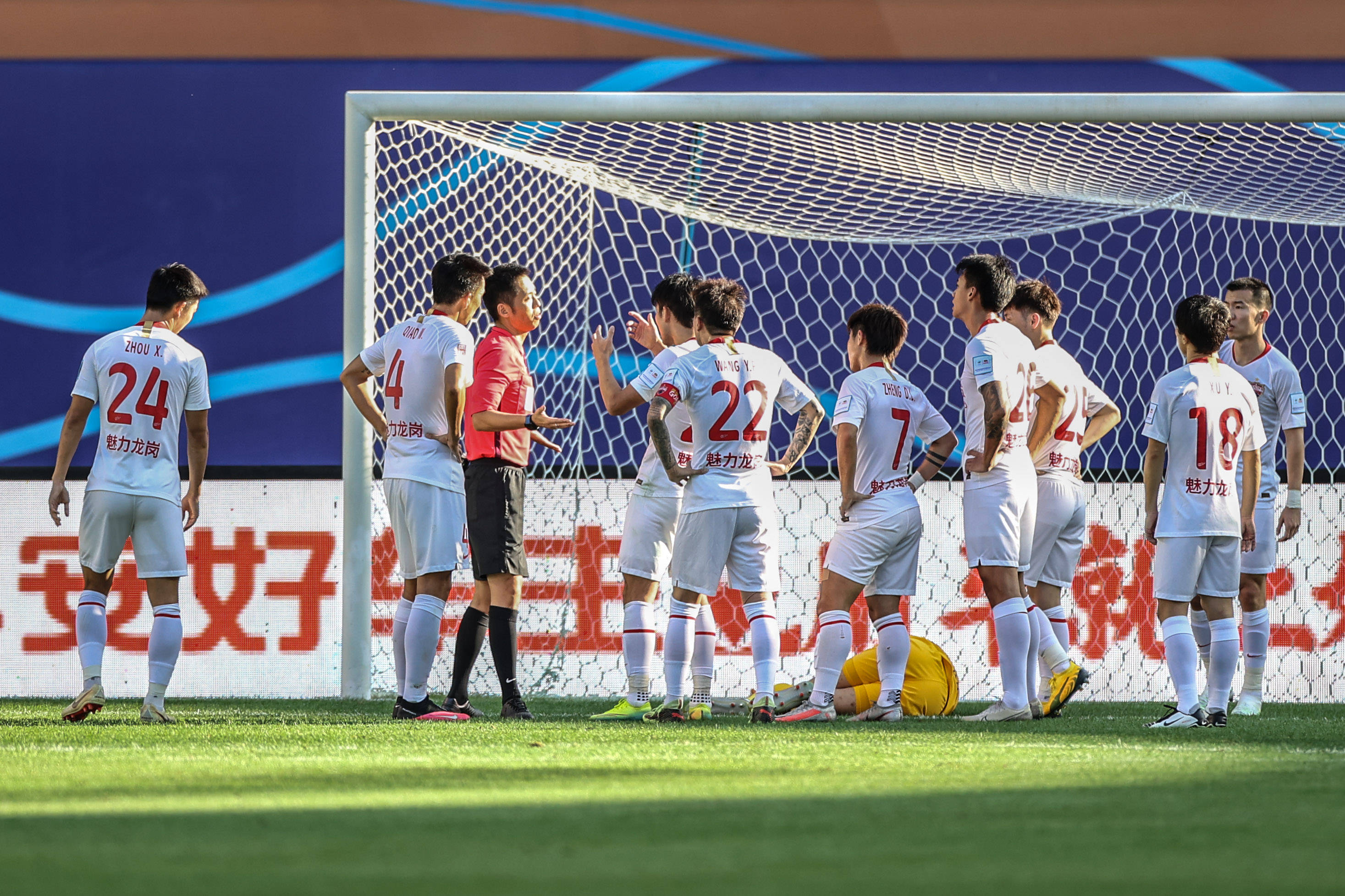 开云官网-深圳佳兆业迎战江苏苏宁：谁将掌握胜利机会？的简单介绍