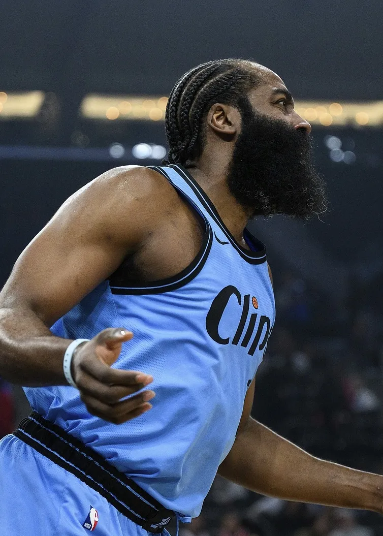 开云下载-快船鏖战勇士，杰伦·布朗爆发神勇的简单介绍