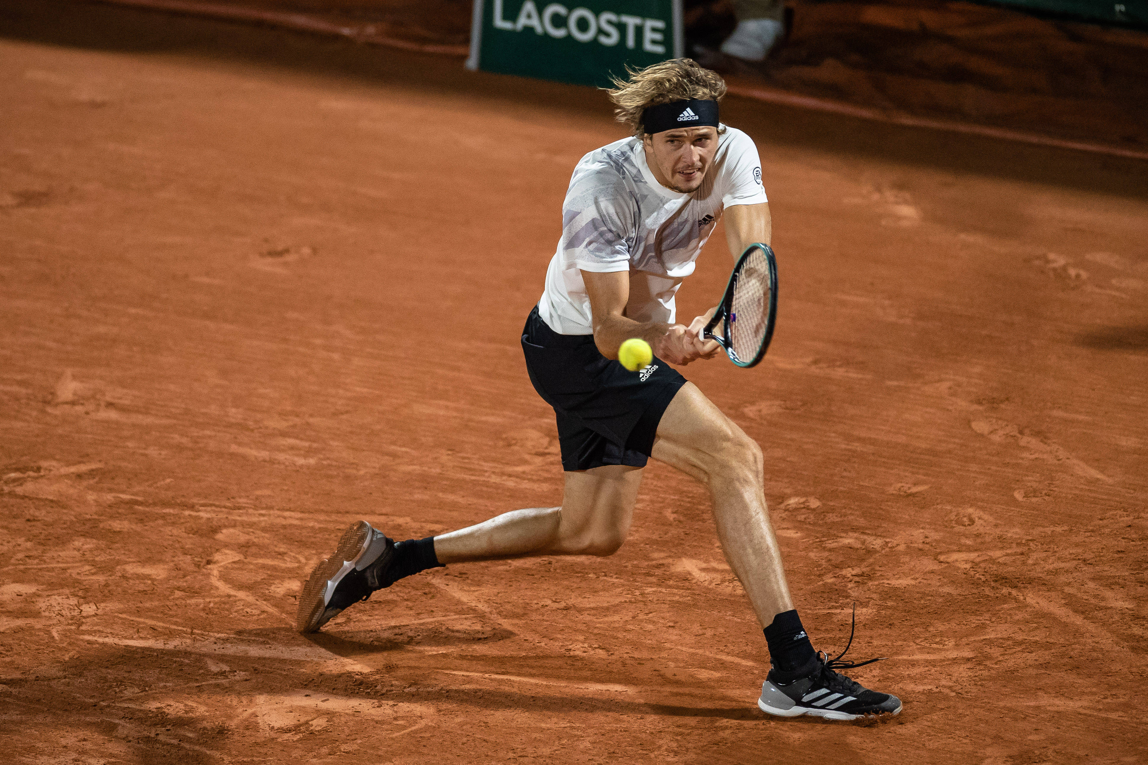 开云体育APP下载-包含世界网球队轻取欧洲网球队，兹维列夫爆发神勇的词条