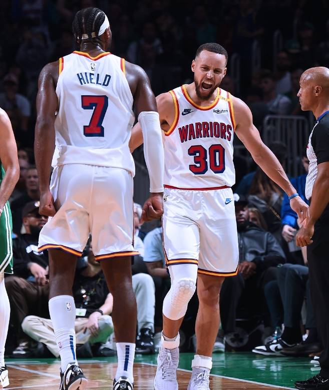 包含马刺鏖战巴西男篮,库里爆发神勇的词条 包含马刺鏖战巴西男篮,库里爆发神勇的词条