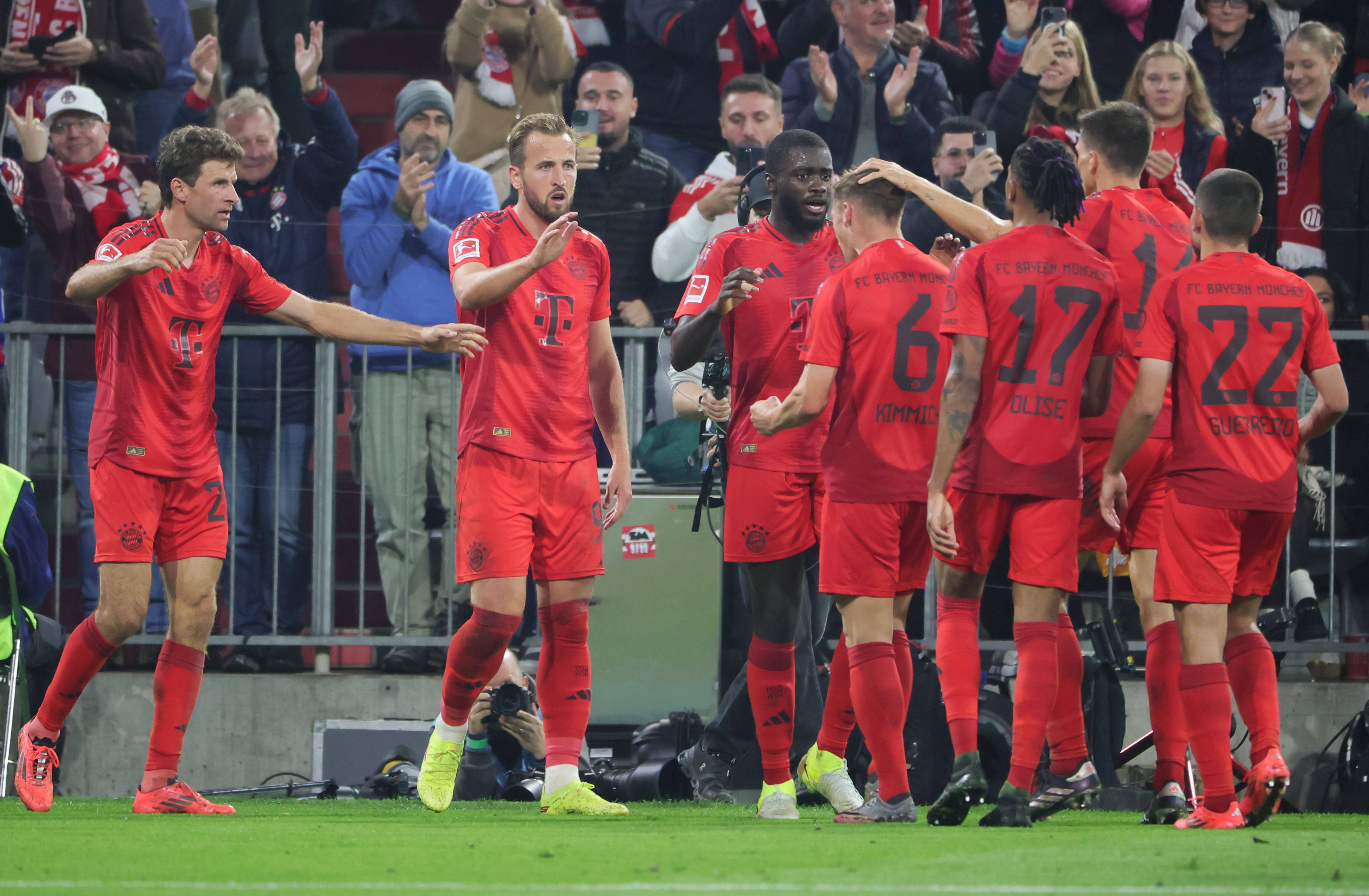 开云APP-包含拜仁碾压巴黎，哈里·凯恩一己之力扛起全队的词条