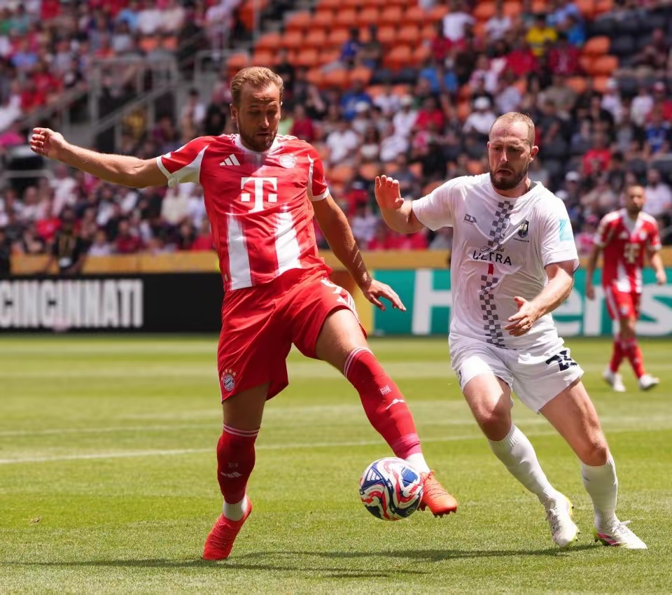 包含拜仁碾压巴黎，哈里·凯恩一己之力扛起全队的词条