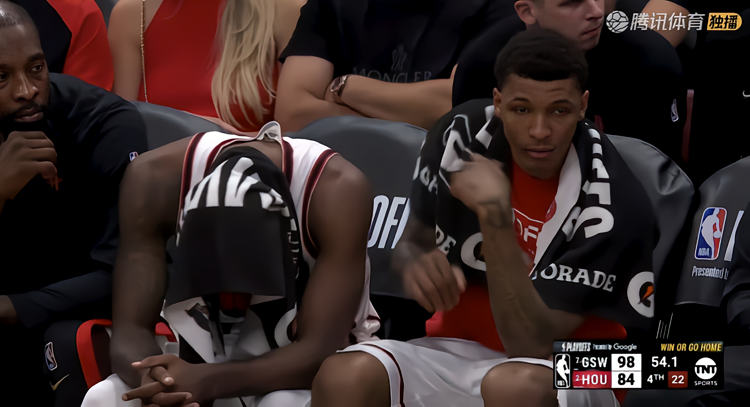 包含NBA2K赛后采访曝光，内幕引发热议的词条