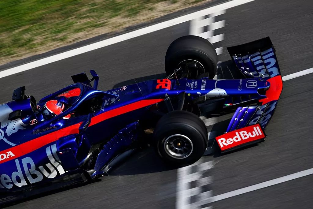 红牛二队完胜迈凯伦，诺里斯统治全场